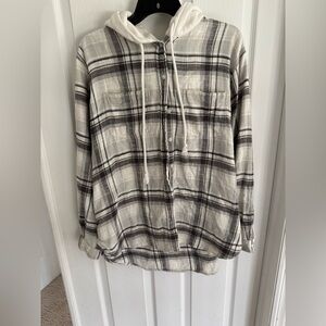 American Eagle hooded flannel in black, white, and gray